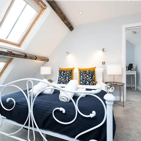 Waimea - Sea Views South Bay Free Parking