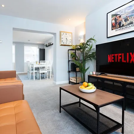 Waimea - Sea Views South Bay Free Parking